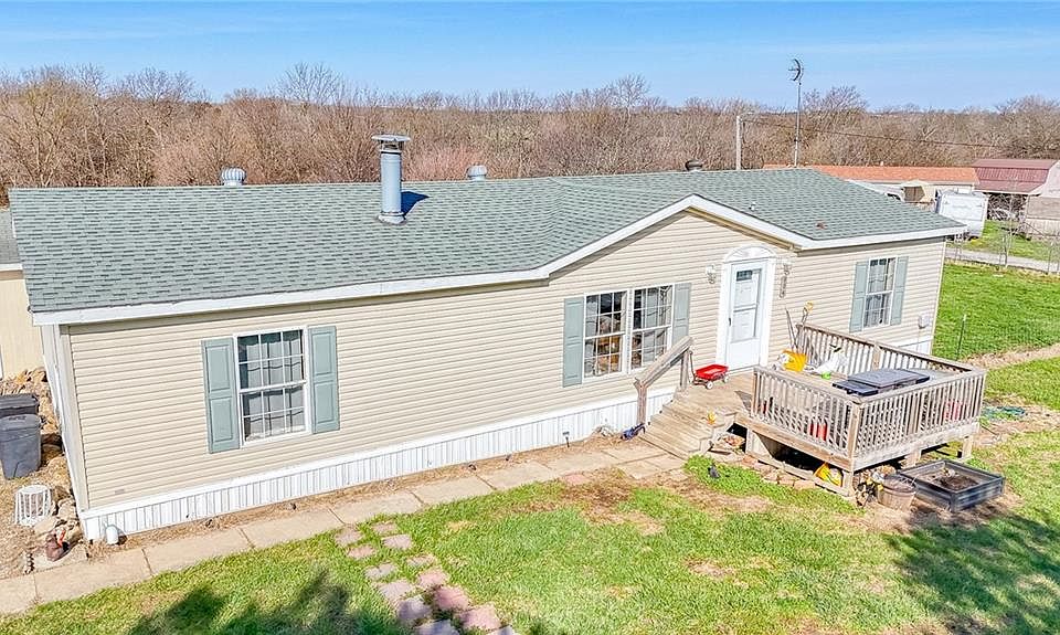 1st image of 914 NE 121st Rd