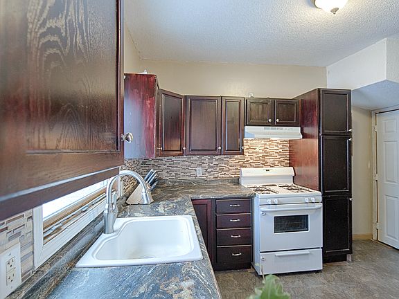 5th image of 2510 13th Ave E