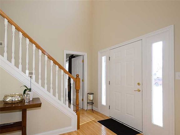 3rd image of 10416 Hermosa Dr