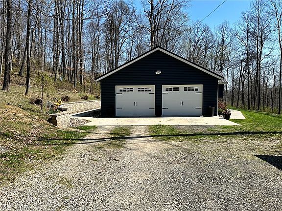 3rd image of 26296 Joe Day Rd