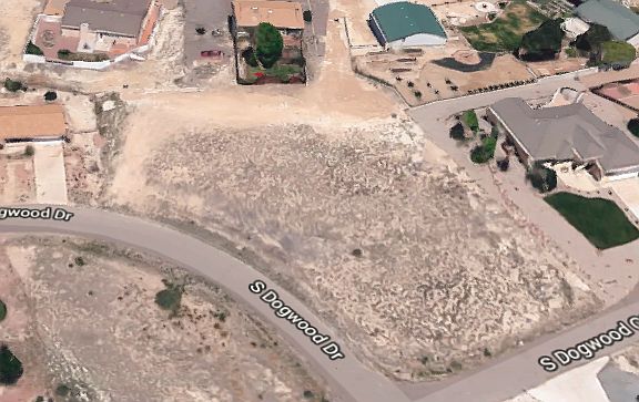 2nd image of 810 S Dogwood Dr