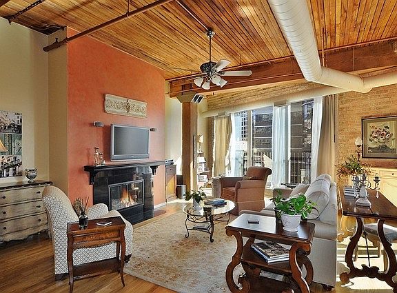 2nd image of 550 N Kingsbury St APT 310