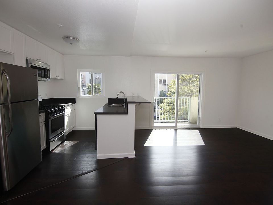 1st image of 321 S Berendo St APT 201