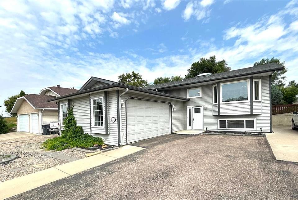 1st image of 1332 NE 17th St SE