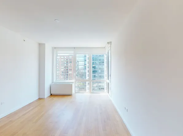 795 Columbus Avenue image 1 of 9