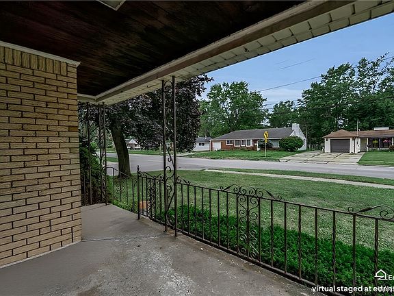 4th image of 306 Lake Ave