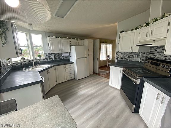 2nd image of 19823 Frenchmans Ct