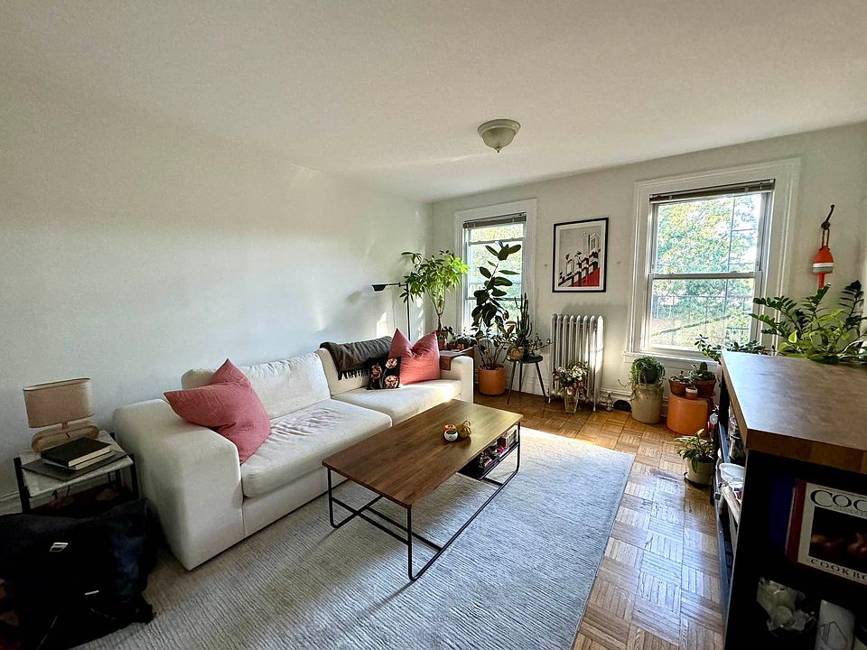 1st image of 184 Madison St APT 3