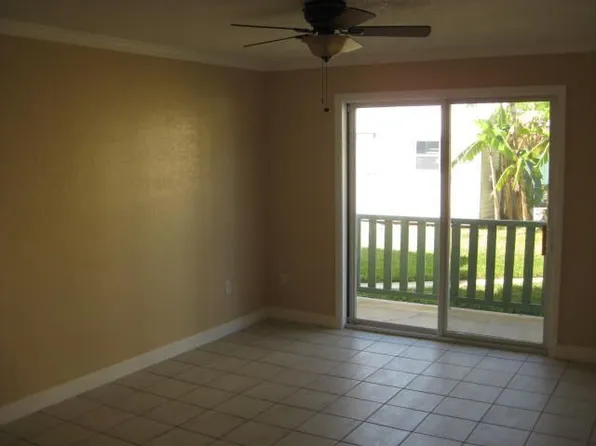 350 Taylor Ave #11B2, Cape Canaveral, FL 32920