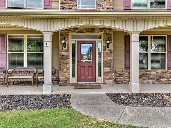 4th image of 137 Buckhar Ln
