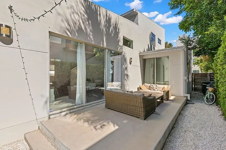 W Fig St — Photo 5