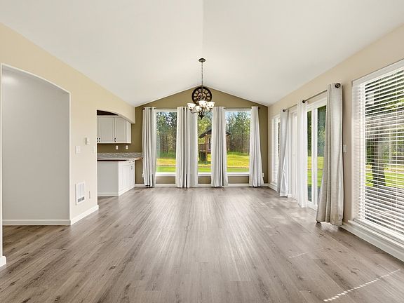 5th image of 10609 S Degray Ln