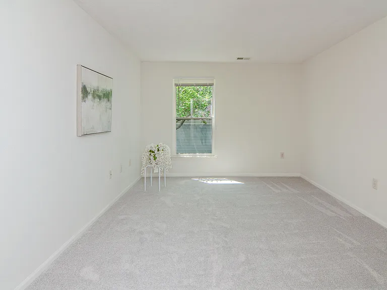 1704 Weatherstone Dr — Photo 29