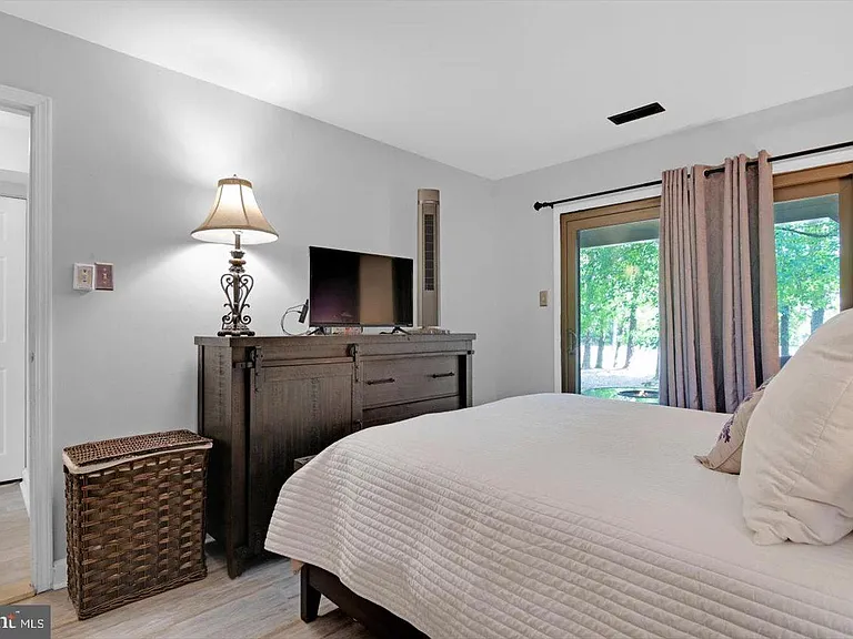 bedroon view1