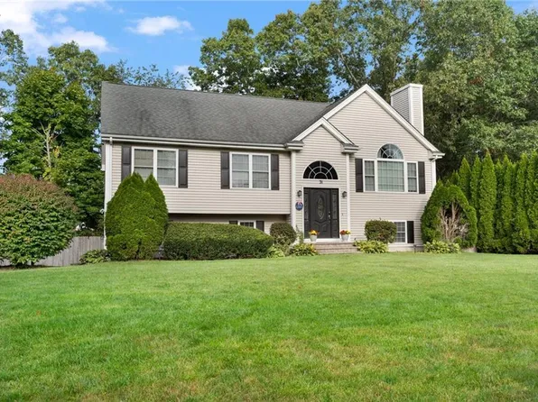 31 Plainfield St, Seekonk, MA 02771