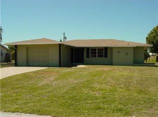 367 SE Gasparilla Ave, Port Saint Lucie, FL 34983