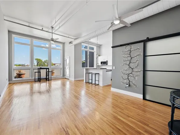 3001 Gillham Rd APT 303, Kansas City, MO 64108