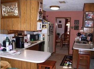 1074 Greenway Dr E, Mobile, AL 36608