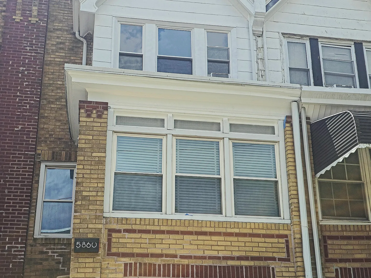 3 bed, 1220 sqft, $1,900 — Photo 2