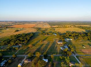 30 S Prairie Bell Rd, Morris, OK 74445