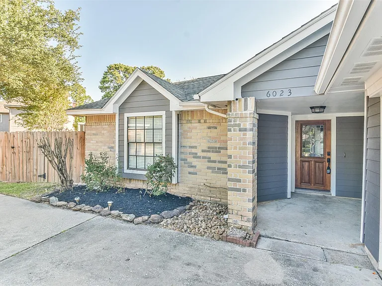 6023 Sean Ct — Photo 3