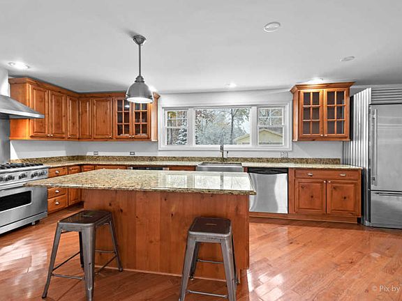 5th image of 189 Oakwood Dr
