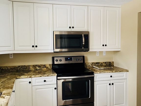 New stove and microwave 