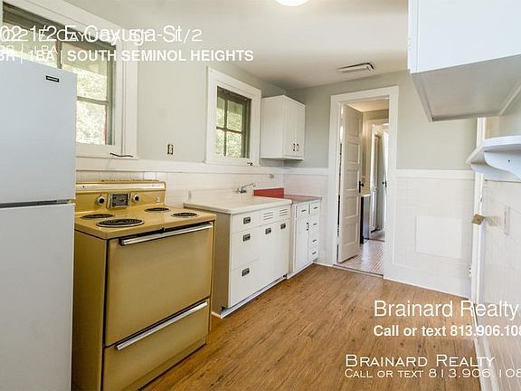 4th image of 802 E Cayuga St #1/2
