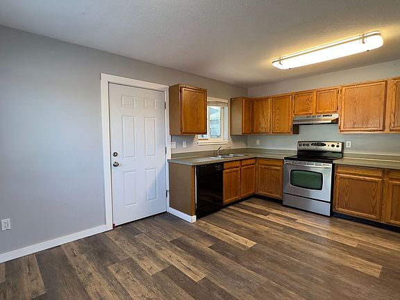 5th image of 1320 Belmont Ave