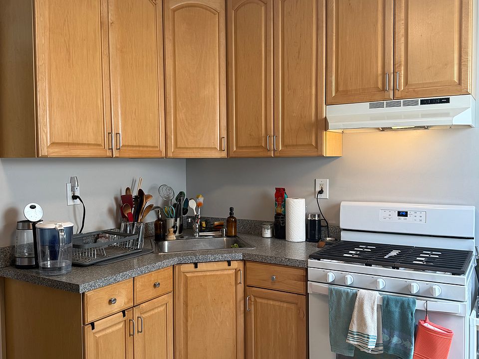 1st image of 32 North St