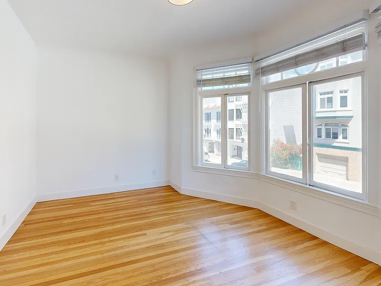 2975 Van Ness Ave — Photo 6