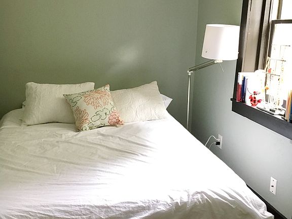 This is the smaller bedroom