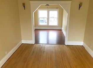 332 Raymond St #2, Elgin, IL 60120