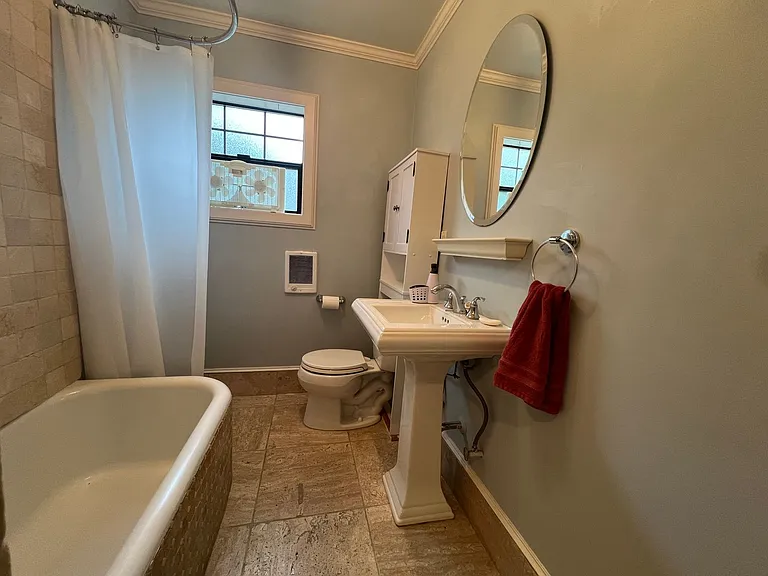 535 20th Ave E #103 — Photo 16