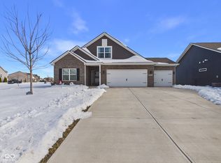 2015 Maplewood Ln, Pendleton, IN 46064