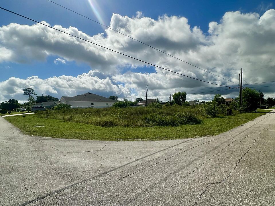 2nd image of 690 SW Gailbreath Avenue