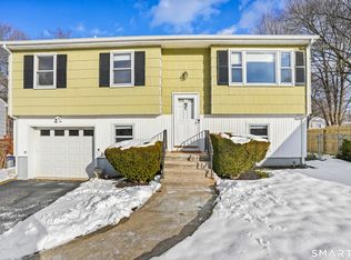 24 Quaker Rd, Norwalk, CT 06854