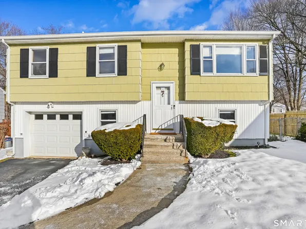 24 Quaker Road, Norwalk, CT 06854