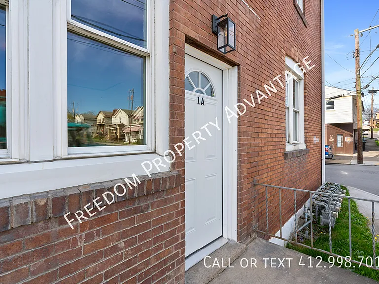 10 Iron St #1A — Photo 14