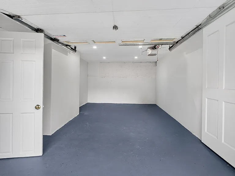 22 Bryden Ter — Photo 28