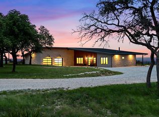 2058 Axis Cir, Fredericksburg, TX 78624