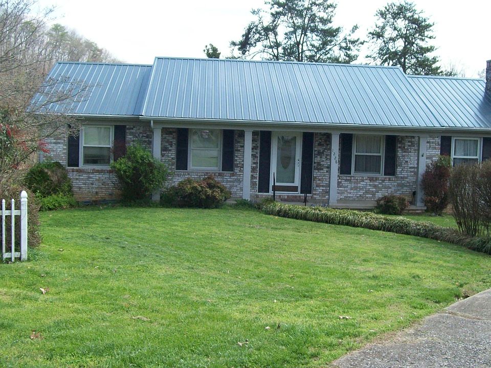 1228 Kingston Court