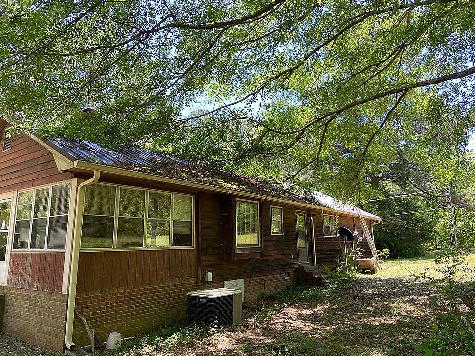 2nd image of 1251 Moore Rd