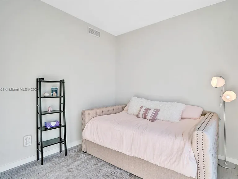 480 NE 31st St #1401 — Photo 14