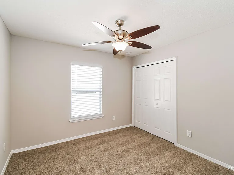 8450 Maple St — Photo 10
