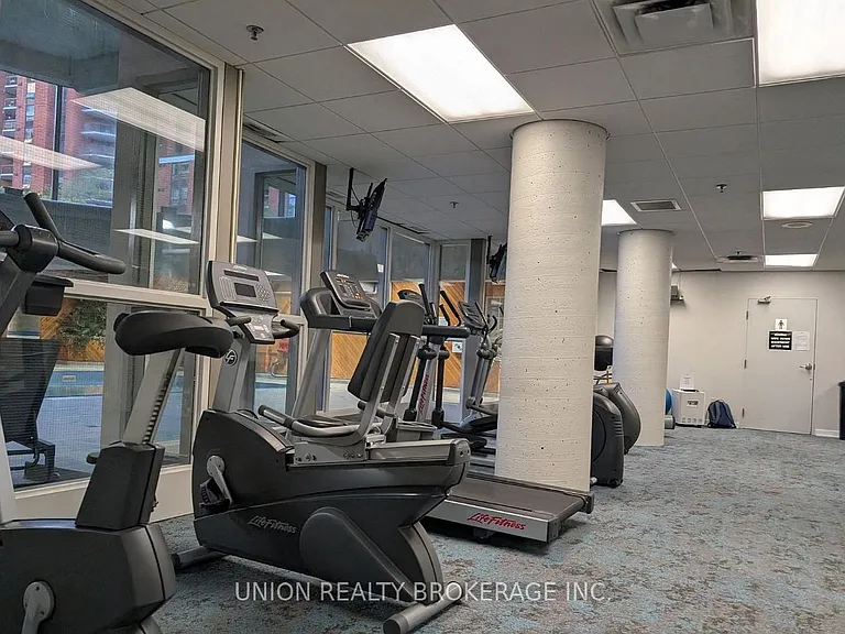60 Homewood Ave #208 — Photo 45