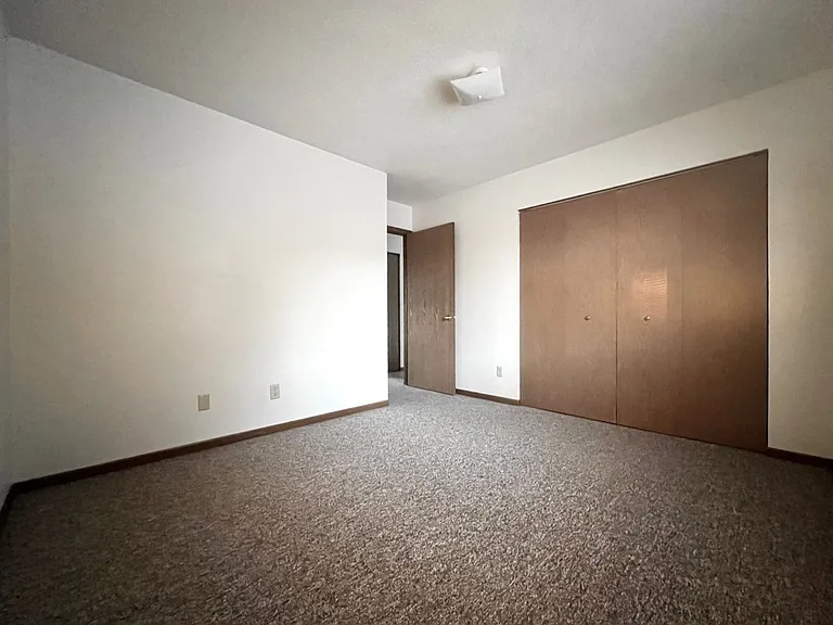 1057 Apple Ave — Photo 7