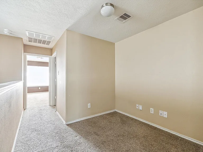14307 Mirkwood Ln — Photo 14