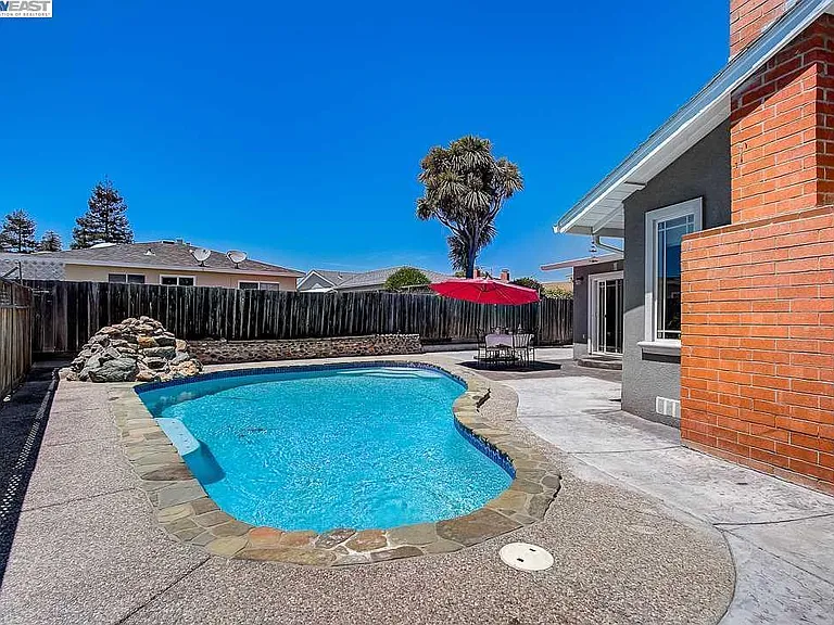 Pool - Has Safety Net Too