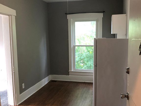 2nd image of 215 N Vine St APT 2